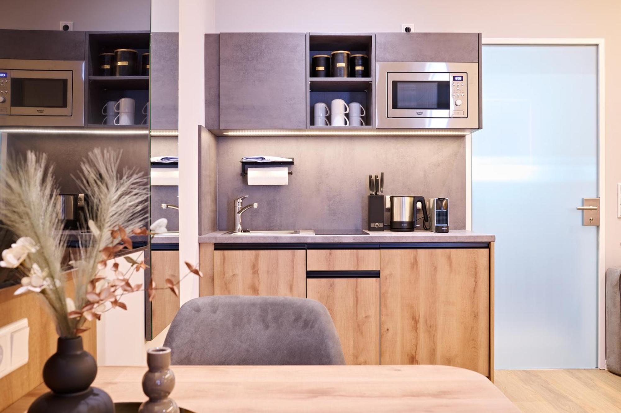 Xzllenz Traum Studio-Apartment, Frei-Parken, U-Bahn, Kueche Nürnberg Exterior foto